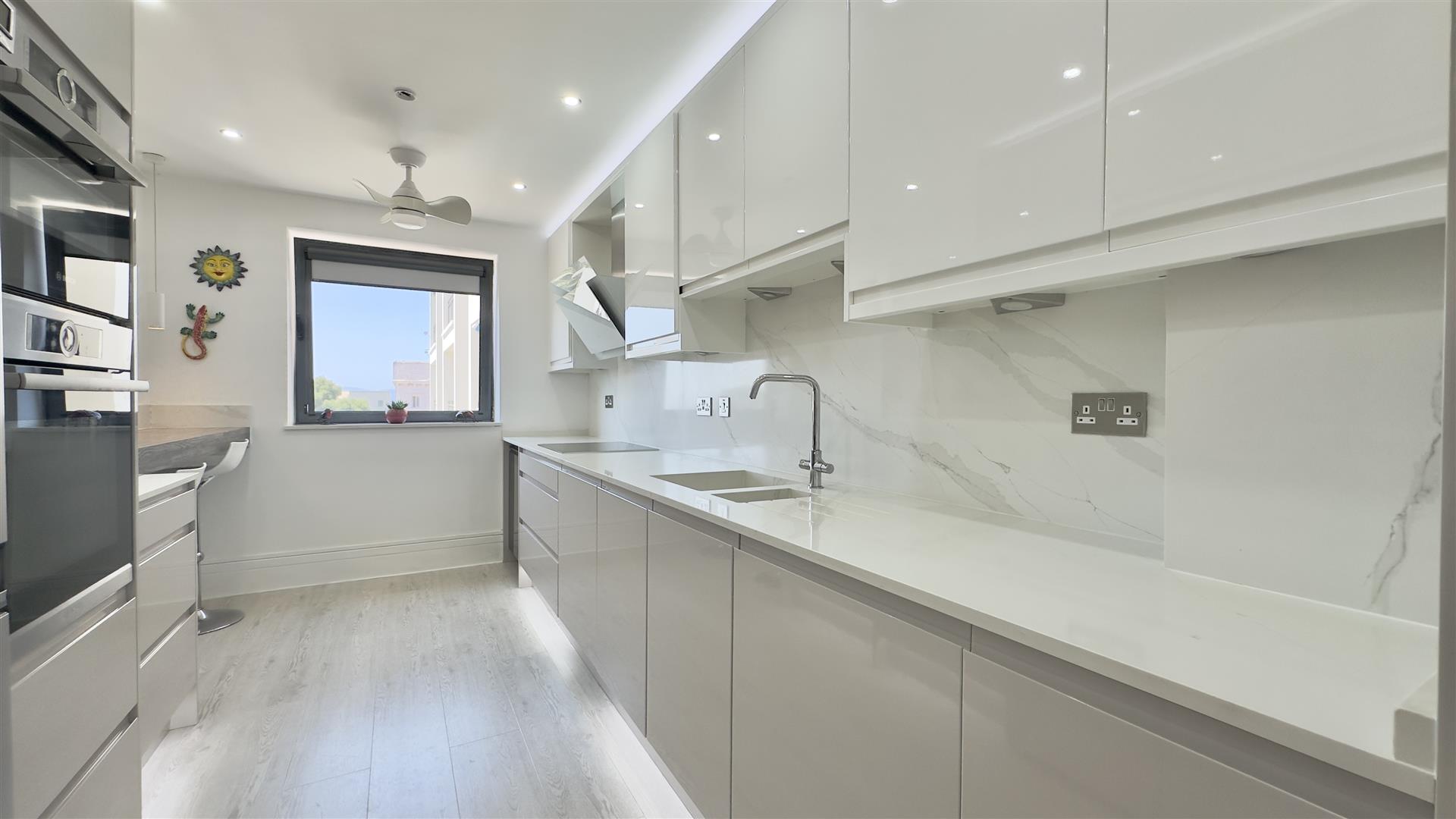 Image of House - 2 Bedrooms - 2 Bathrooms for Sale in Highcliffe House-Gibraltar, Image 12